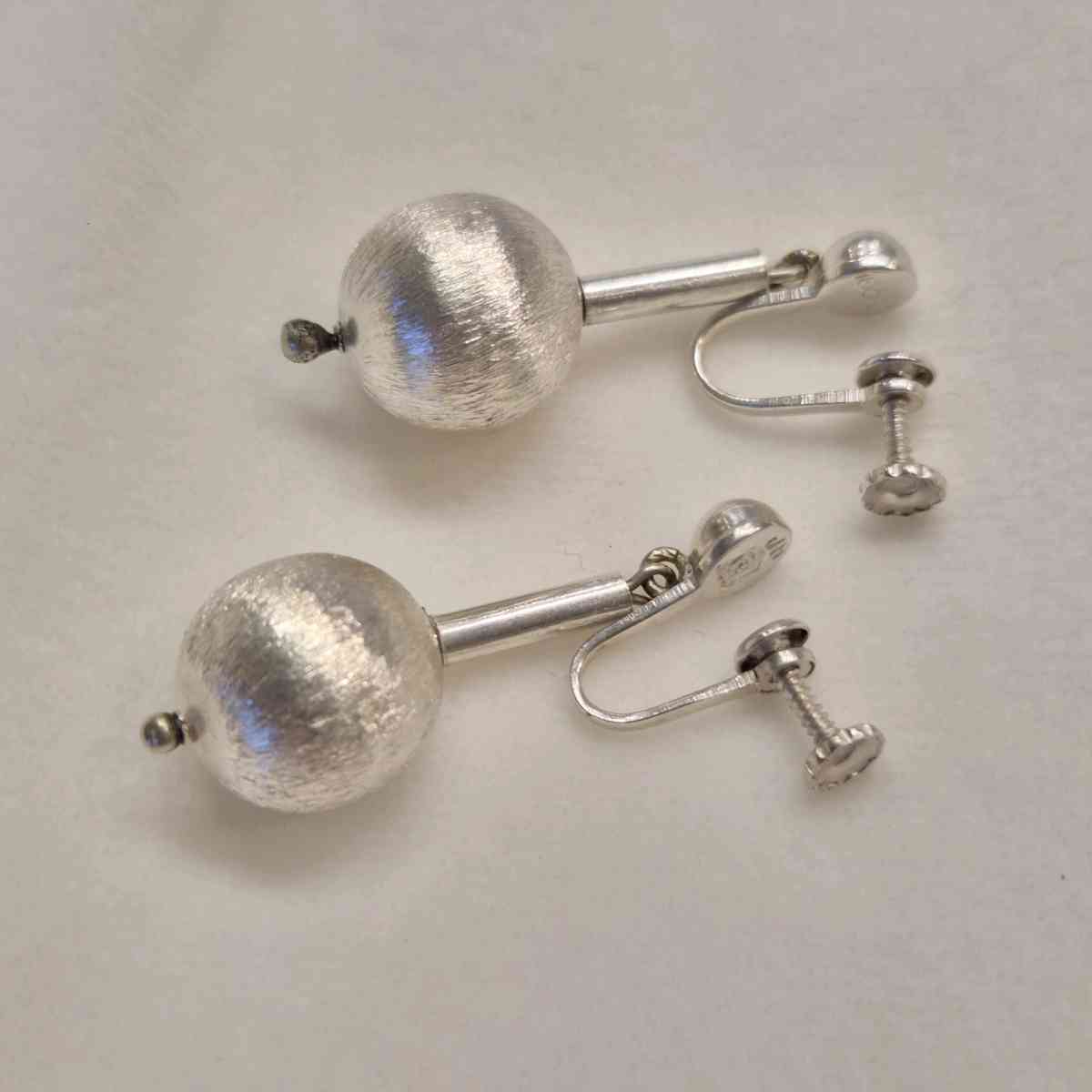Sterling silver drop ball earrings - Trenton, New Jersey - FleaMarketBay