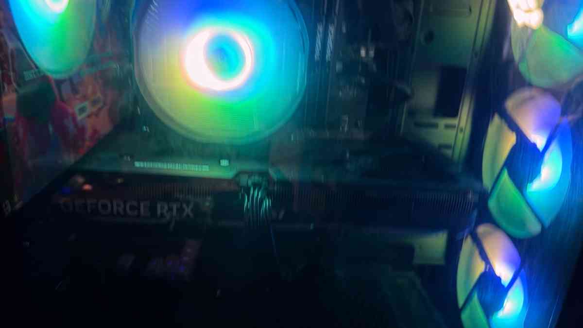 Gaming PC With Montior - Youngstown, Ohio - FleaMarketBay