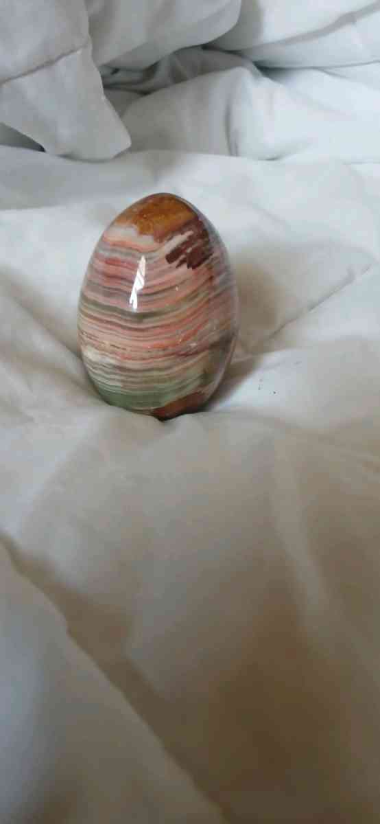 banded onyx egg - Buckley, Washington - FleaMarketBay