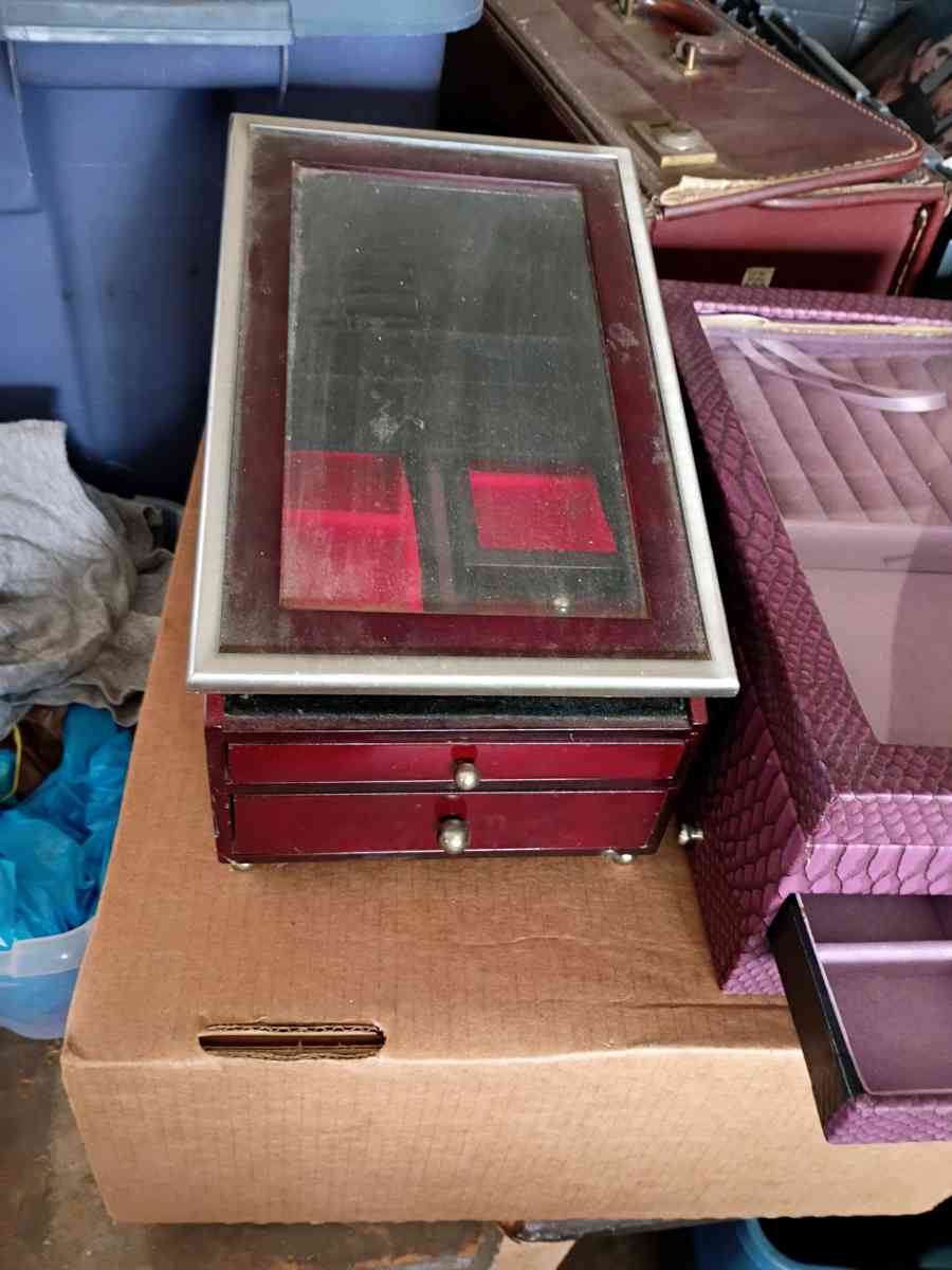 Old Antique Jewelry Boxes - Columbia, Missouri
