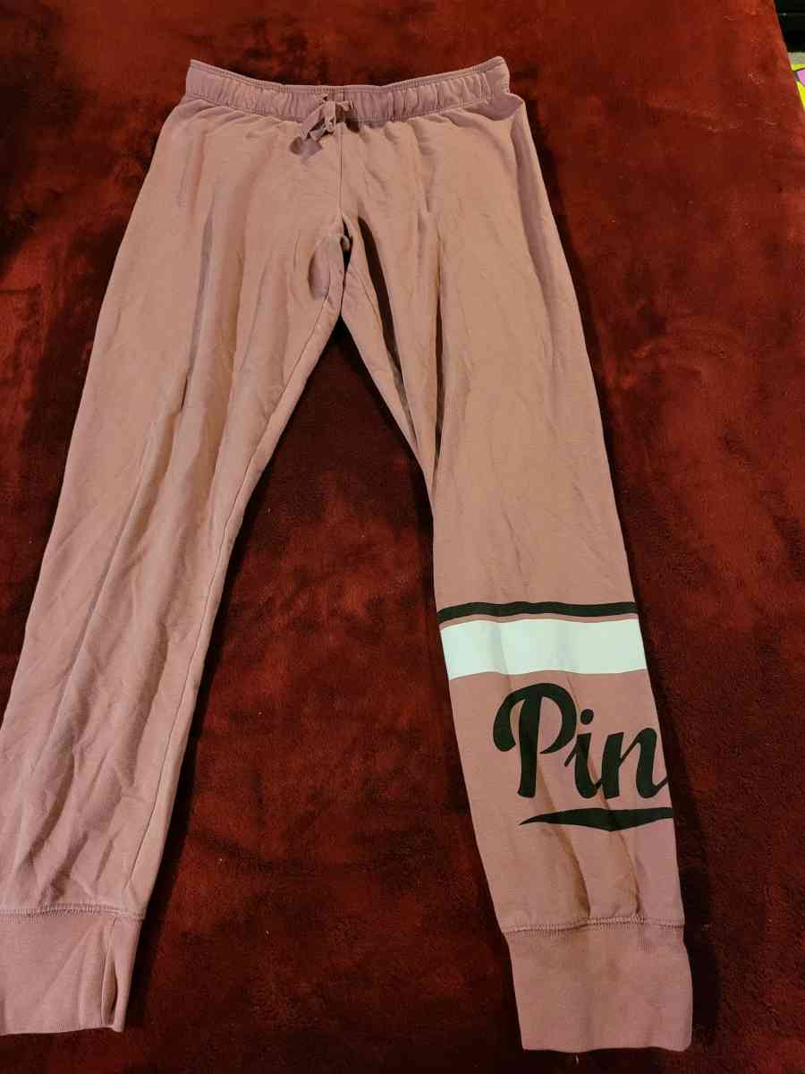 Victoria secret clothing - Le Center, Minnesota - FleaMarketBay