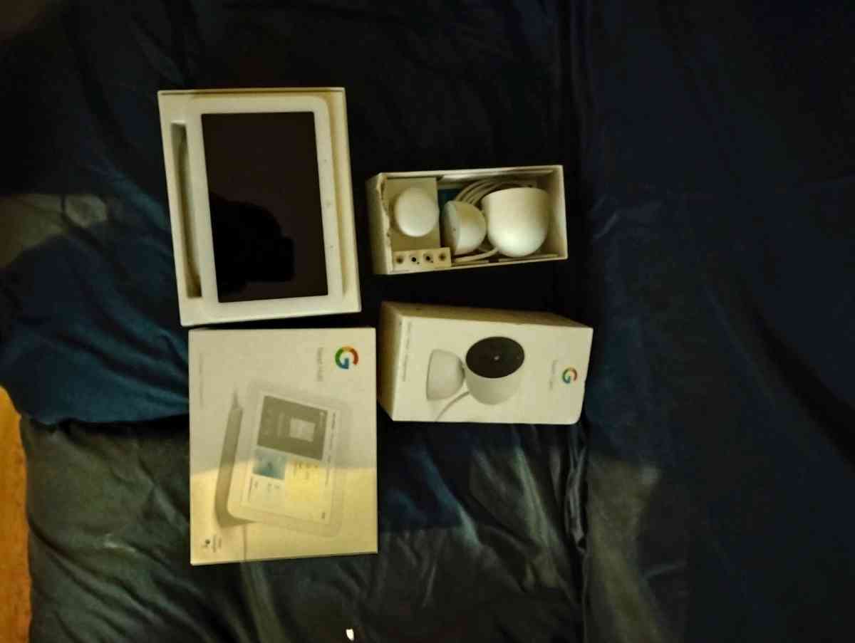 Google nest and Google hub camera and monitor - Cleburne, Texas