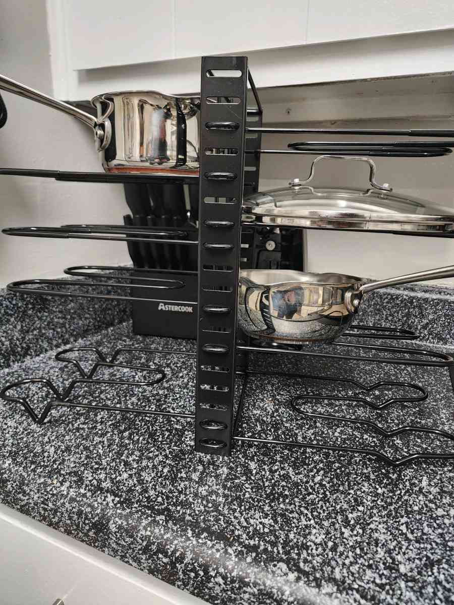 Adjustable pot and lid holder - Knoxville, Tennessee - FleaMarketBay