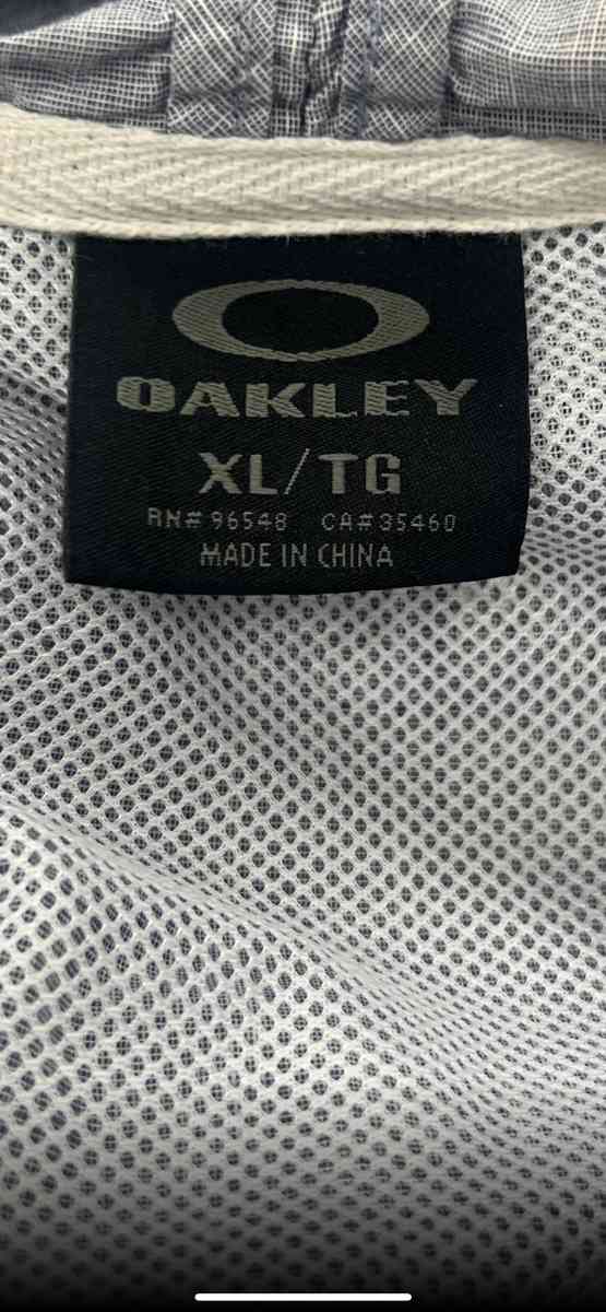 Oakley women jacket - Cincinnati, Ohio