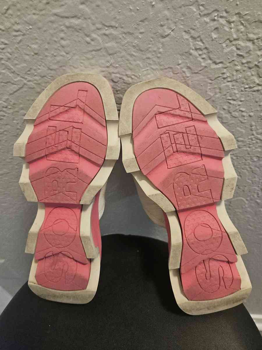 Sorel Kinetic Impact High Slide Sandals - Tulsa, Oklahoma - FleaMarketBay