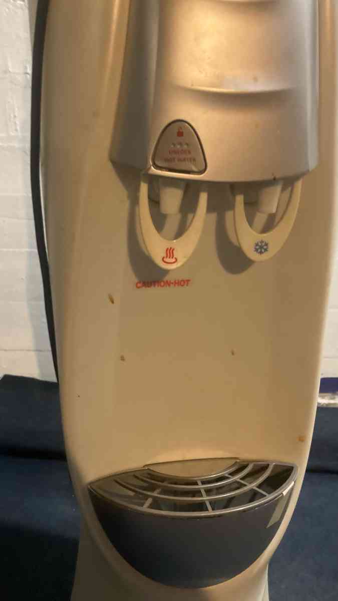 5 Gal Hot  Cold Water Dispenser - Essington, Pennsylvania - FleaMarketBay