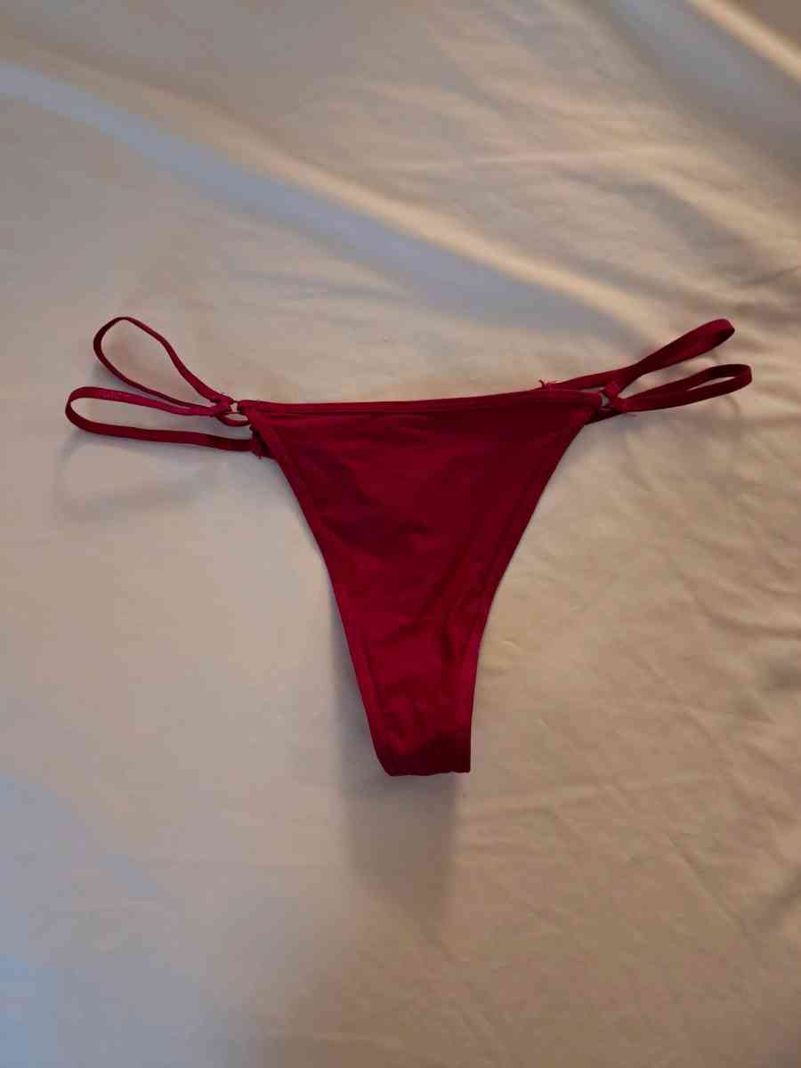 Fuchsia thong - Adelanto, California