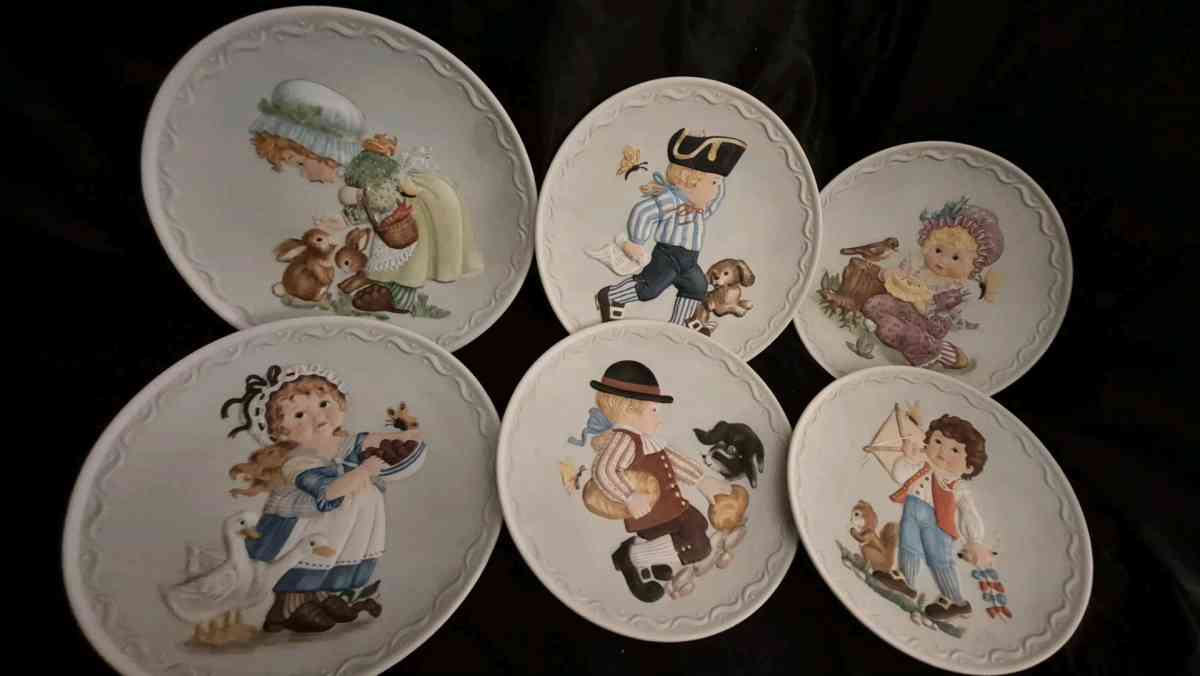 1982 LIMITED EDITION COBBLESTONE KIDS CERAMIC COLLECTIBLES - Riverside, California