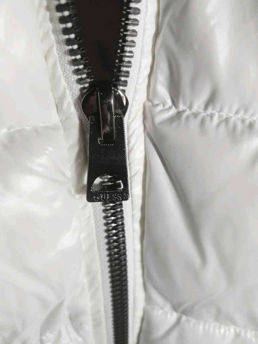 Guess Puffer Jacket XL - Baton Rouge, Louisiana - FleaMarketBay