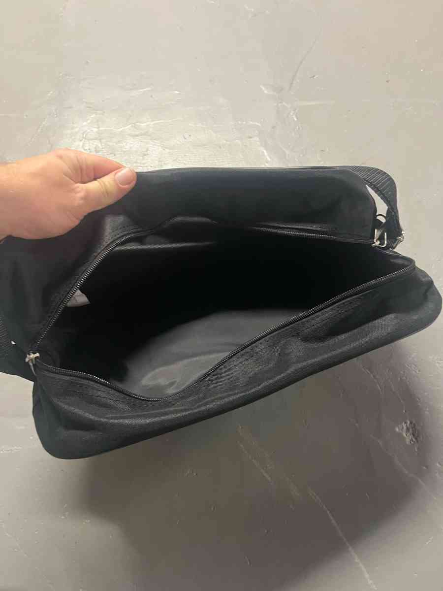 American Tourister Black Zippered LaptopCarry OnTravel Bag L - Piscataway, New Jersey - FleaMarketBay