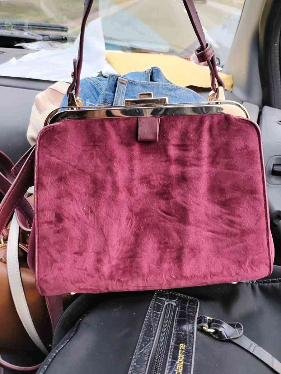 Purses - Columbia, Missouri - FleaMarketBay