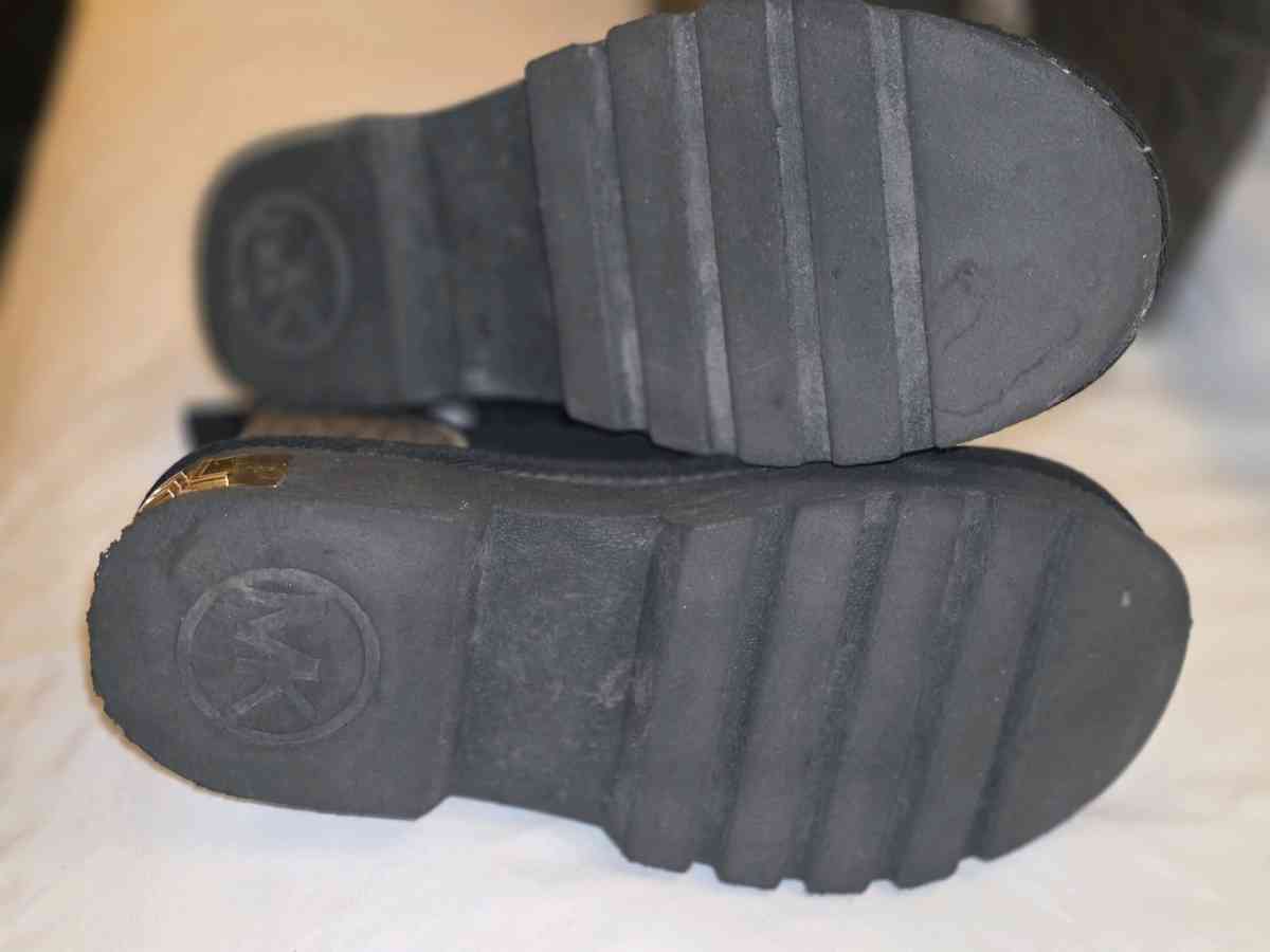 Michael Kors Jet Set large tote and MK  Alfie Booties - Phoenix, Arizona - FleaMarketBay