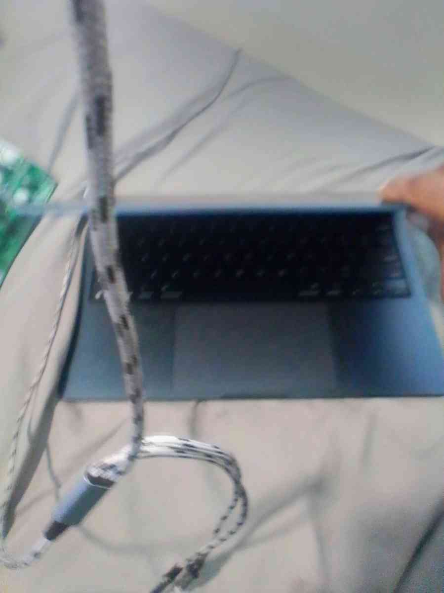 MACBOOK AIR 2025 - Bellevue, Washington