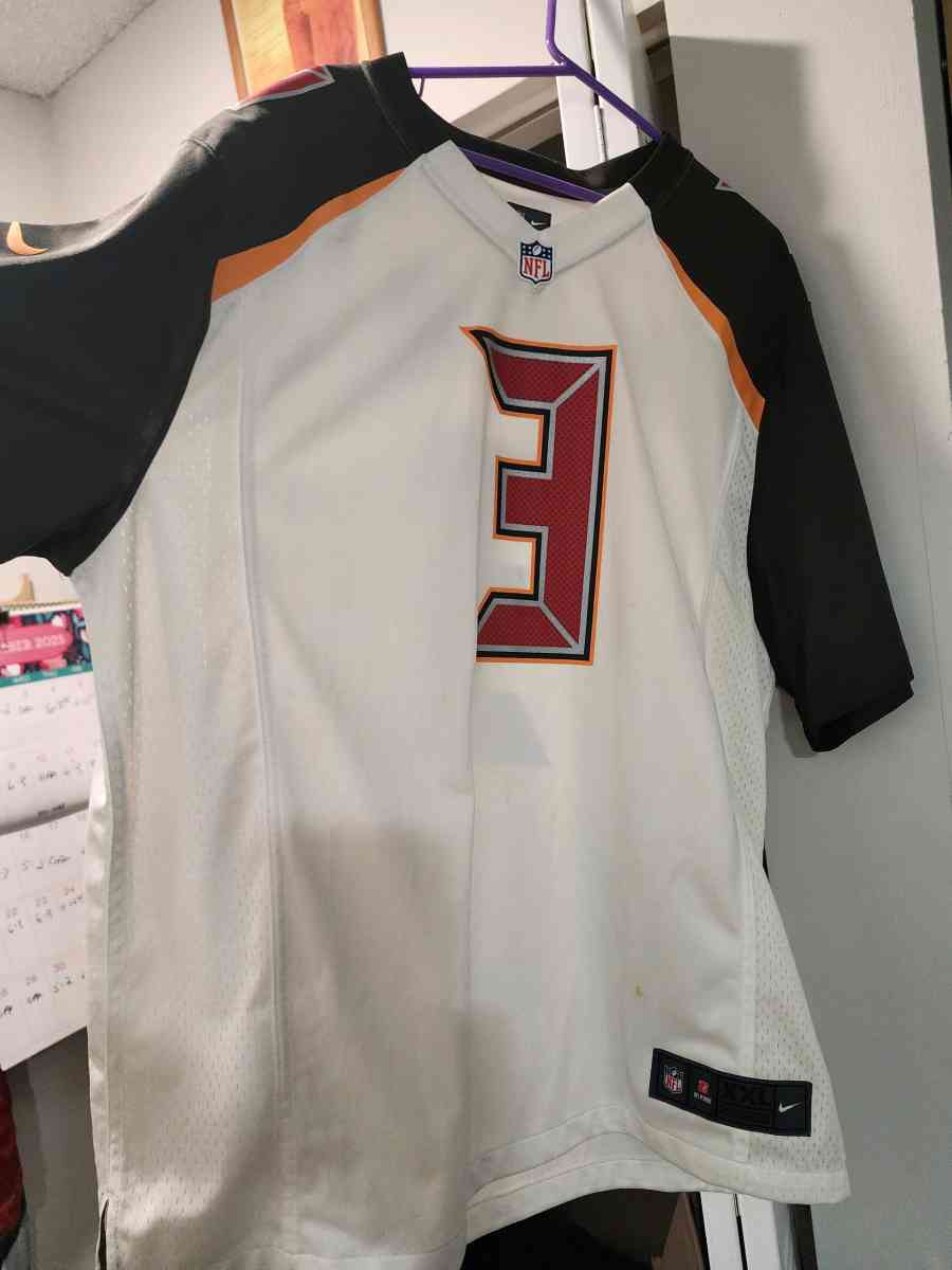 Winston Buccaneers jersey - Knoxville, Tennessee