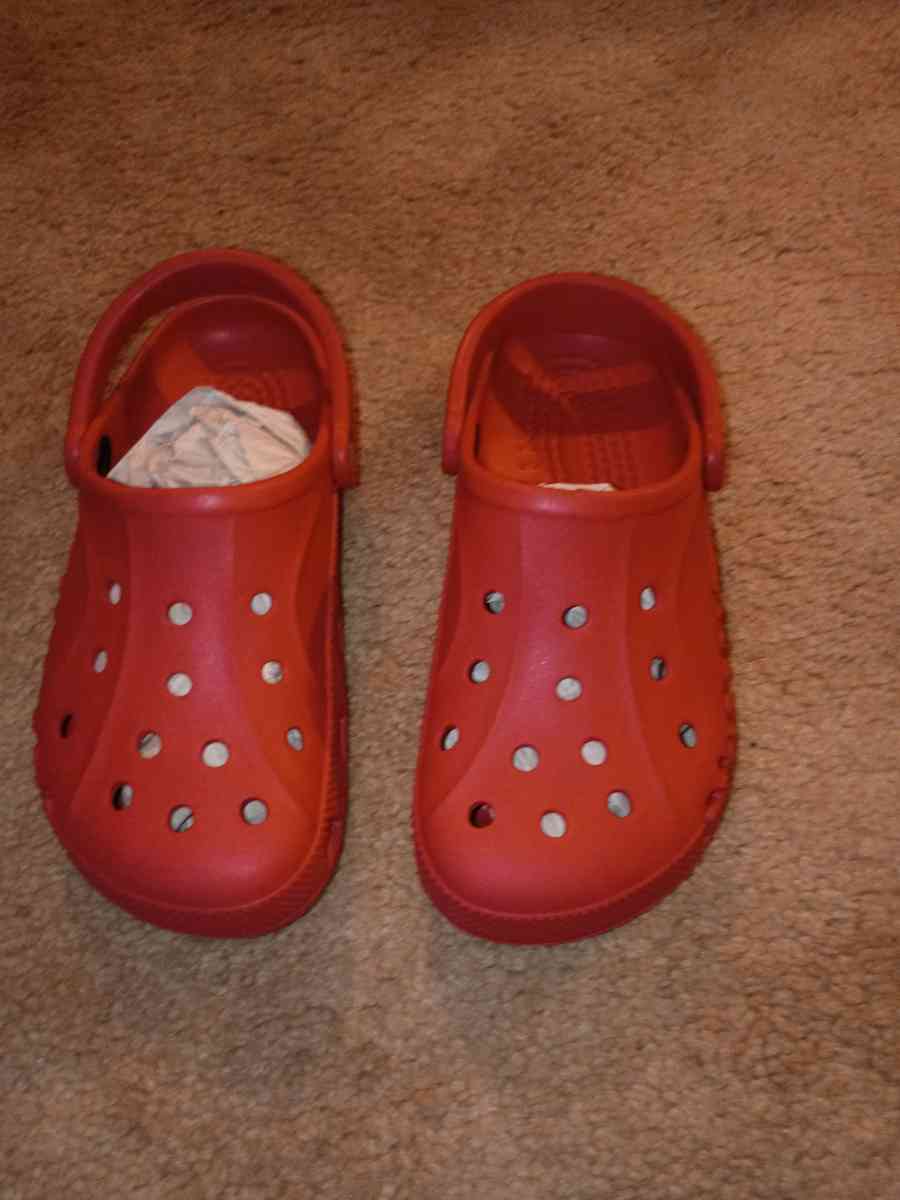 LOT Of Womens Clothing And Shoes - Columbia, Missouri - FleaMarketBay