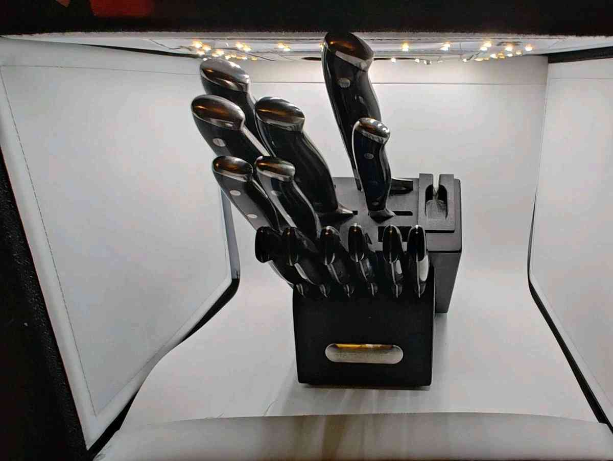 Farberware Classic 12Piece Knife Block Set with BuiltIn Knif