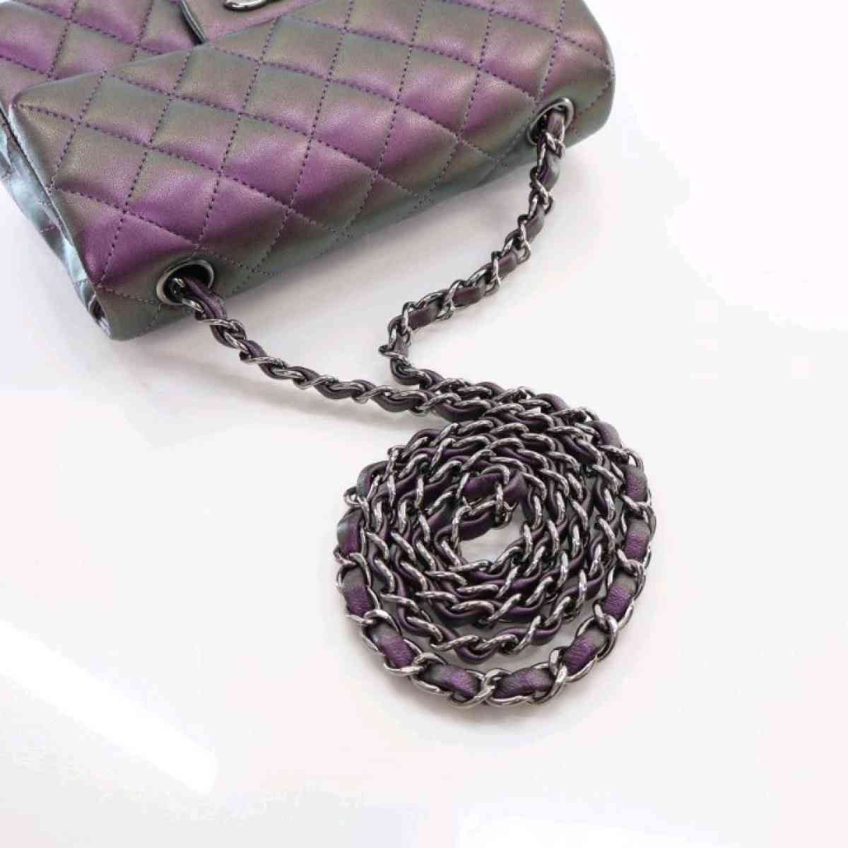 Authentic Chanel handbag - Alden, Illinois - FleaMarketBay