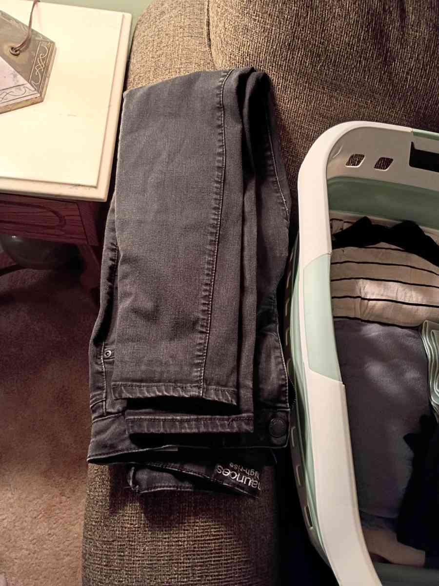 Womens Jeans - Columbia, Missouri - FleaMarketBay