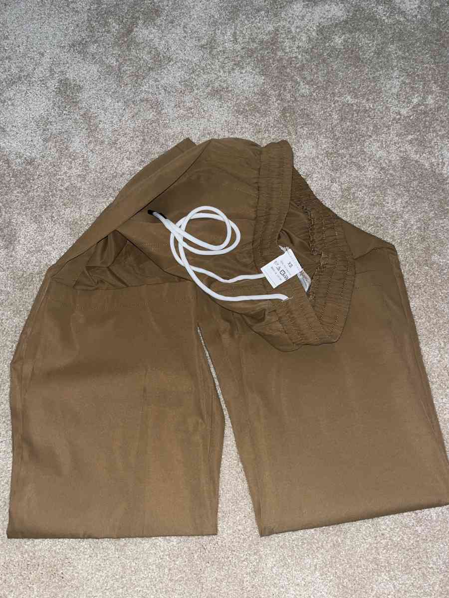 tankhaki technical leisure pants - Willowbrook, Illinois - FleaMarketBay