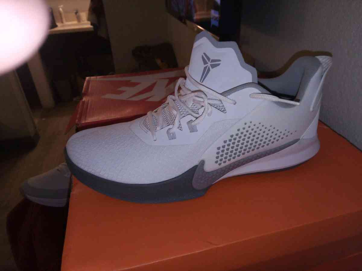 Nike Kobe Mamba Fury basketball shoes