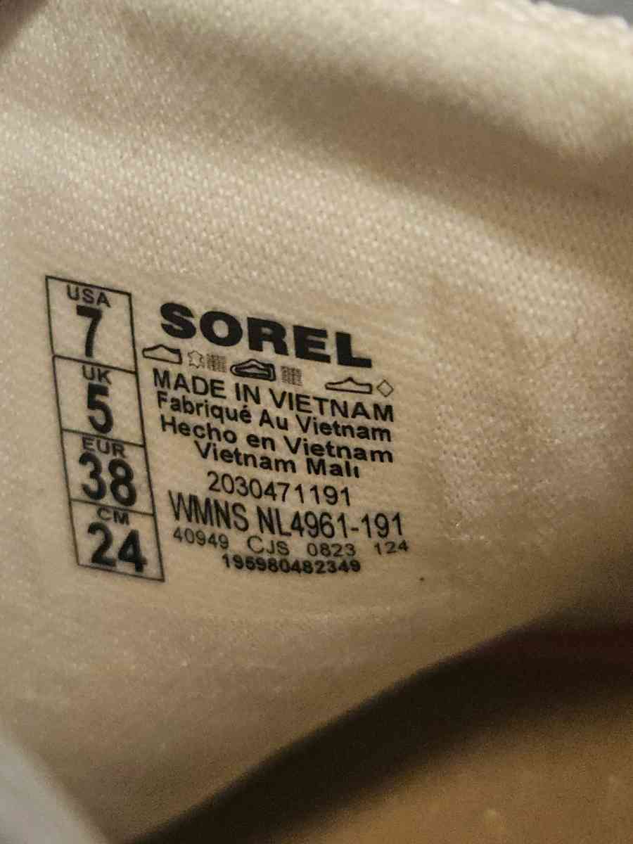 Sorel Kinetic Impact High Slide Sandals - Tulsa, Oklahoma - FleaMarketBay