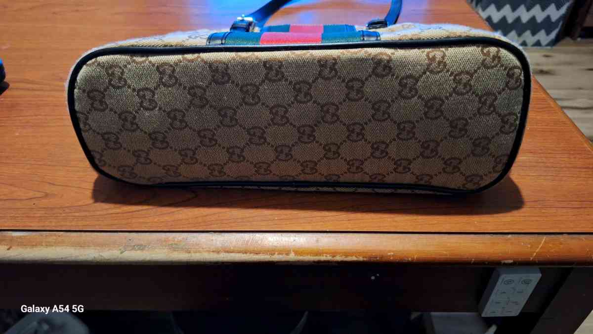 Gucci bag - Indiana, Pennsylvania - FleaMarketBay