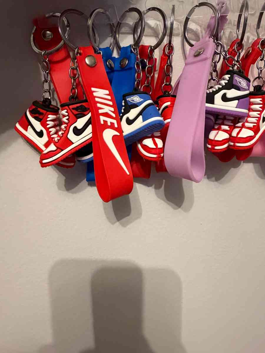 Sneaker Keychain - Allamuchy, New Jersey - FleaMarketBay