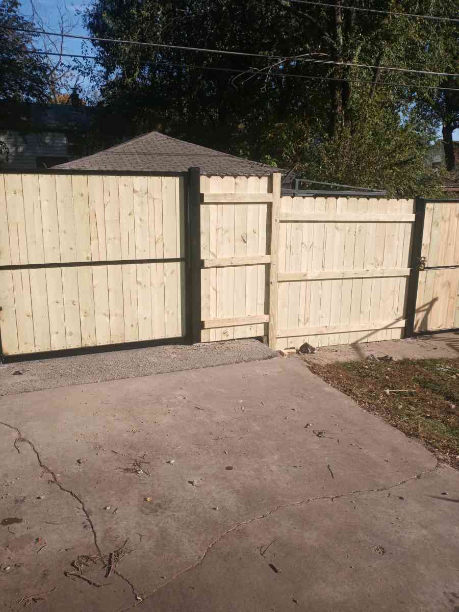 fence - Addieville, Illinois - FleaMarketBay