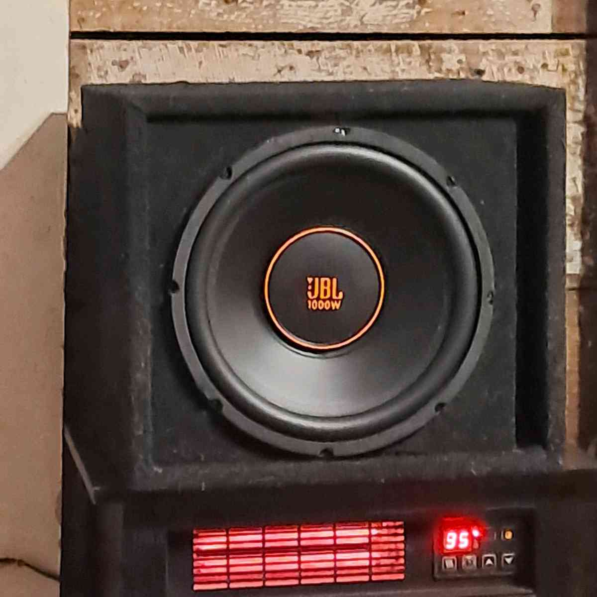 12in JBL subwoofer - Ennis, Texas