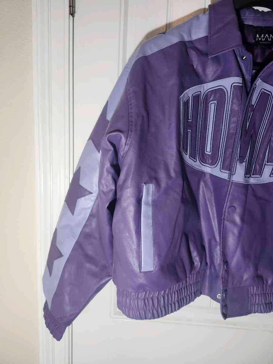 Boohoo Man Varsity XL - Baton Rouge, Louisiana - FleaMarketBay