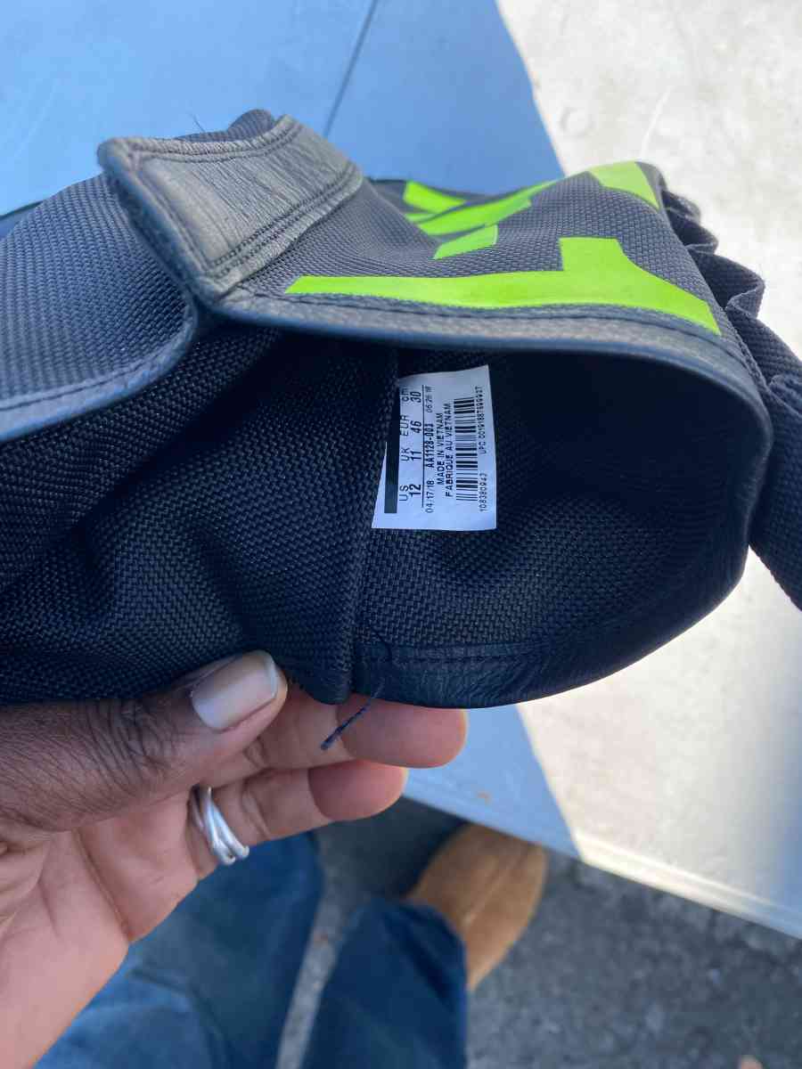 Air Force One - Adelanto, California - FleaMarketBay