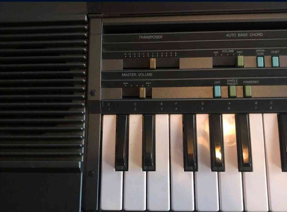 1984 YAMAHA PortaSound PCS 500 Digital Keyboard - Leesburg, Florida - FleaMarketBay