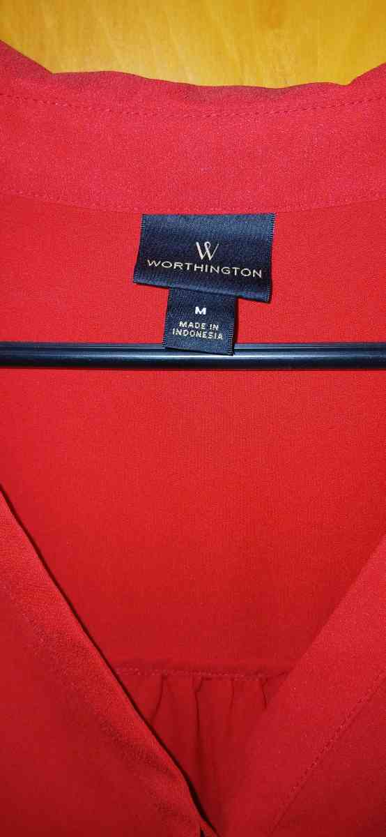 Blouse - Bennettsville, South Carolina - FleaMarketBay