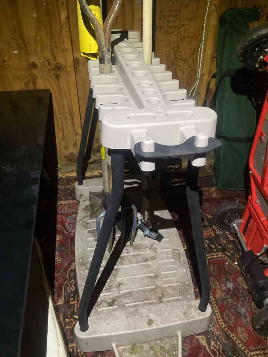 Rubbermaid Deluxe Tool Tower