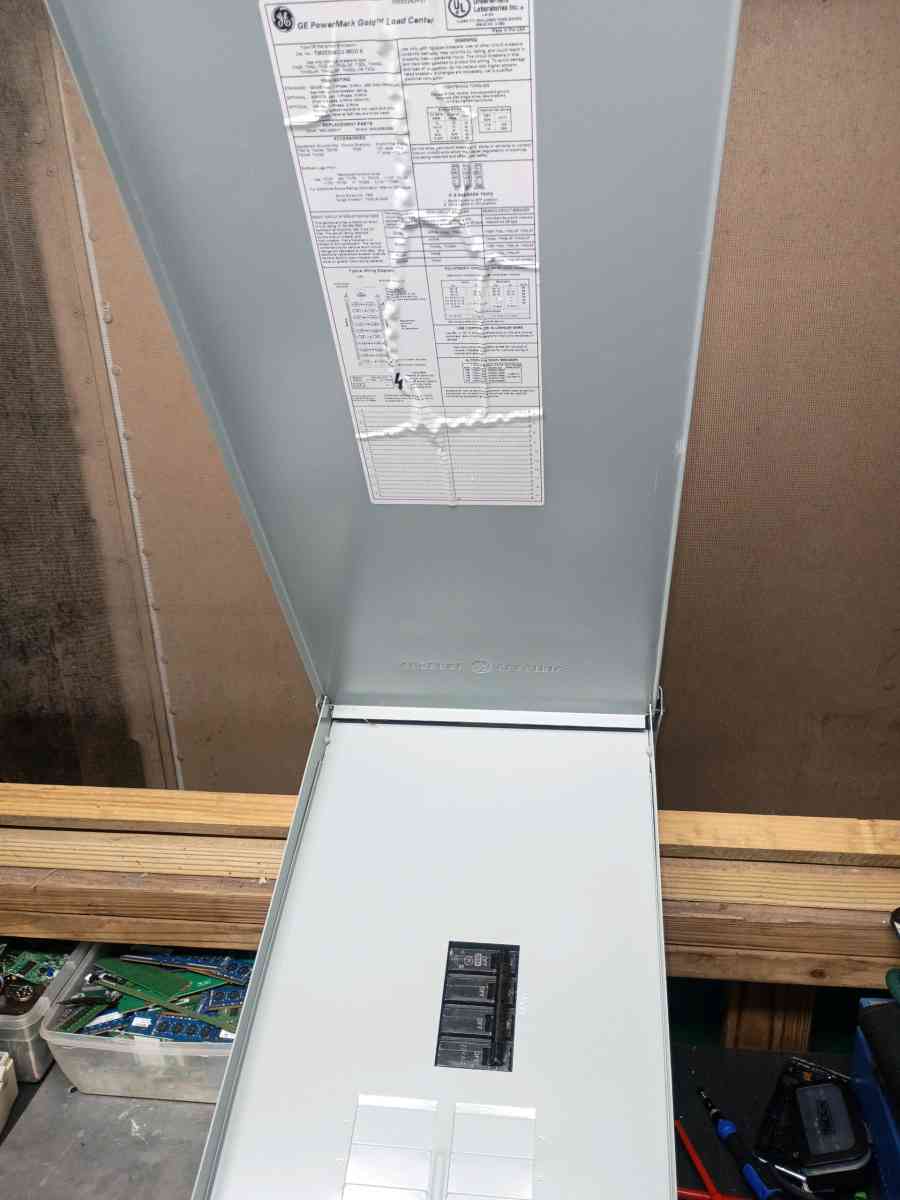 breaker panel and breakers - Apopka, Florida - FleaMarketBay