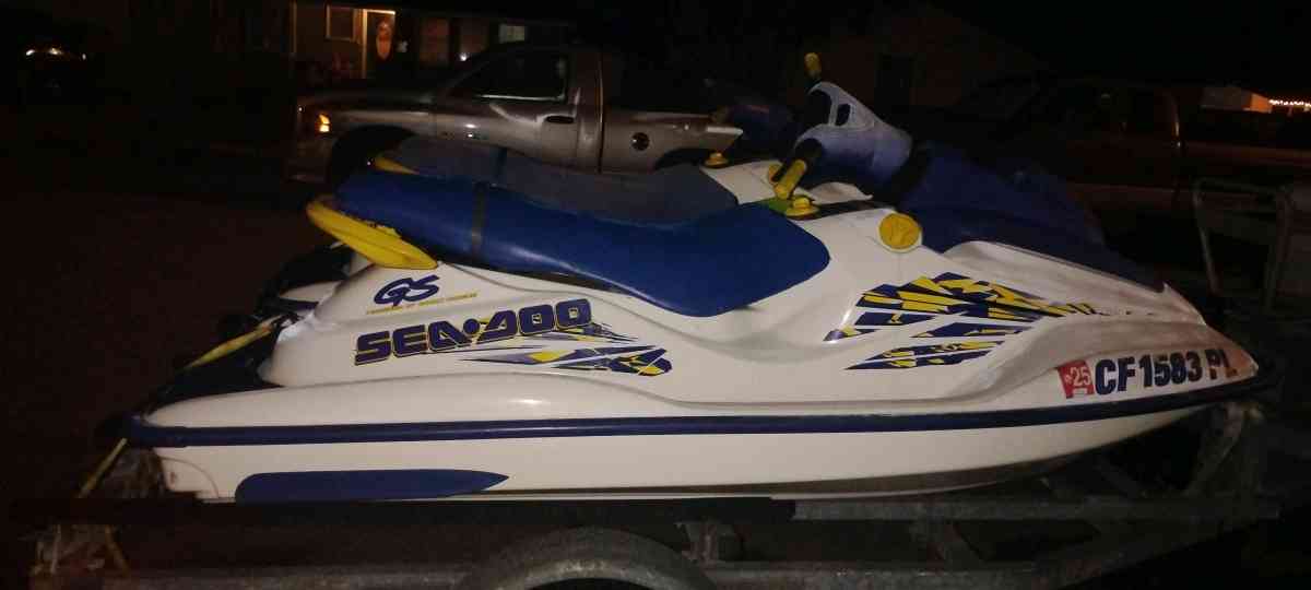 98 and 97 Seadoo Bombardier GSI and 15ft Trailer - Ventura, California - FleaMarketBay