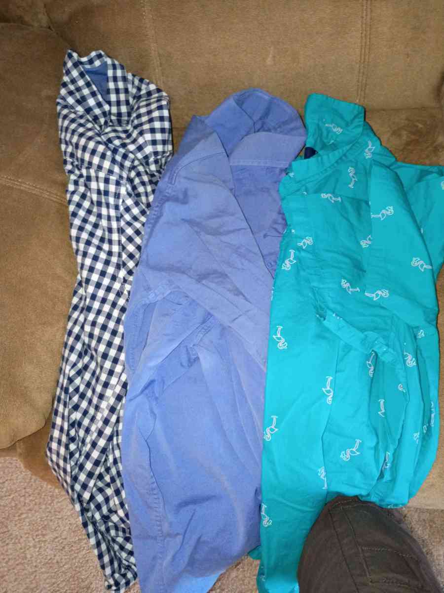 Lots Of Teen Boys and Mens Cloths - Columbia, Missouri