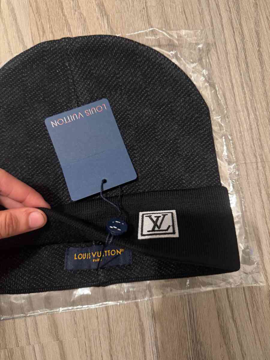 LV beanie - Alicia, Arkansas - FleaMarketBay
