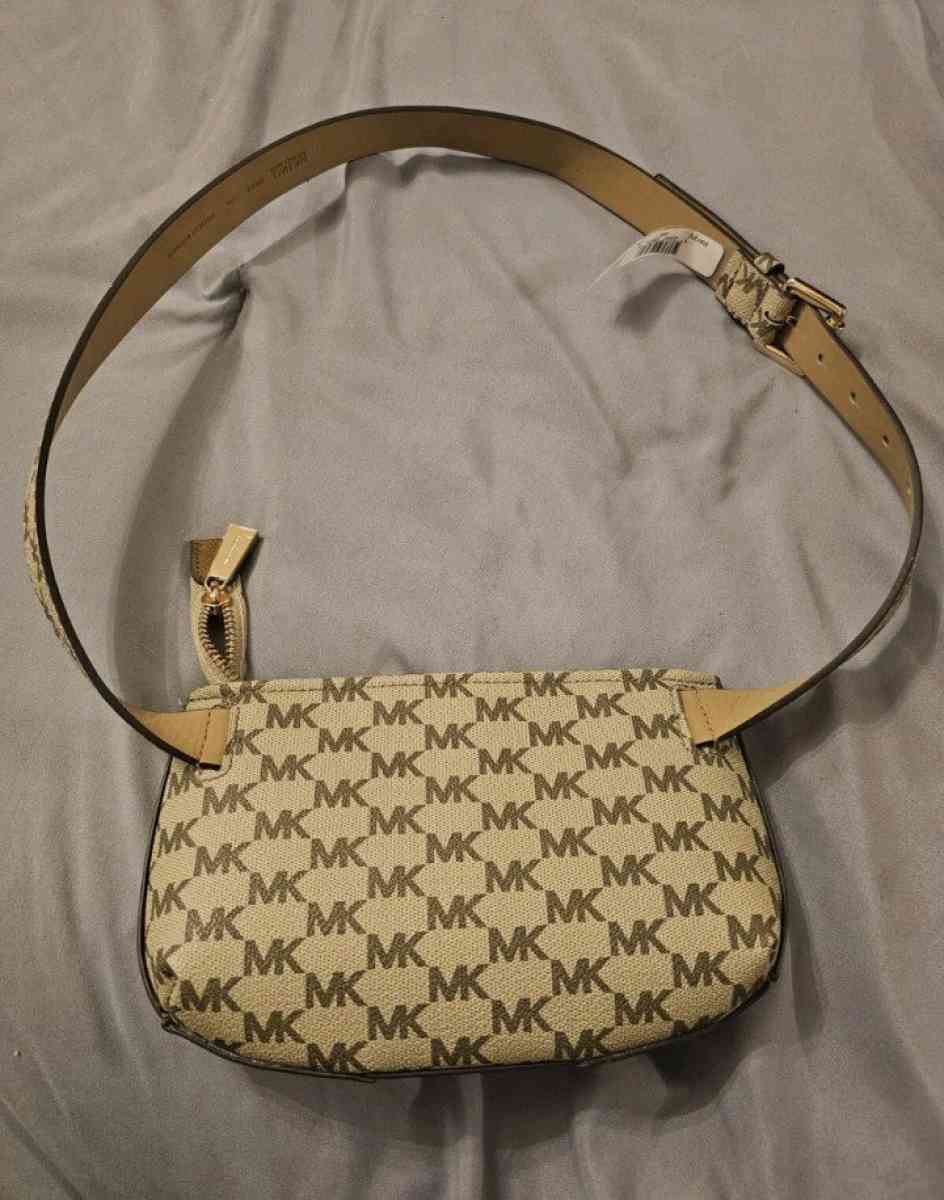 Michael Kors fanny pack - Dunbar, West Virginia - FleaMarketBay
