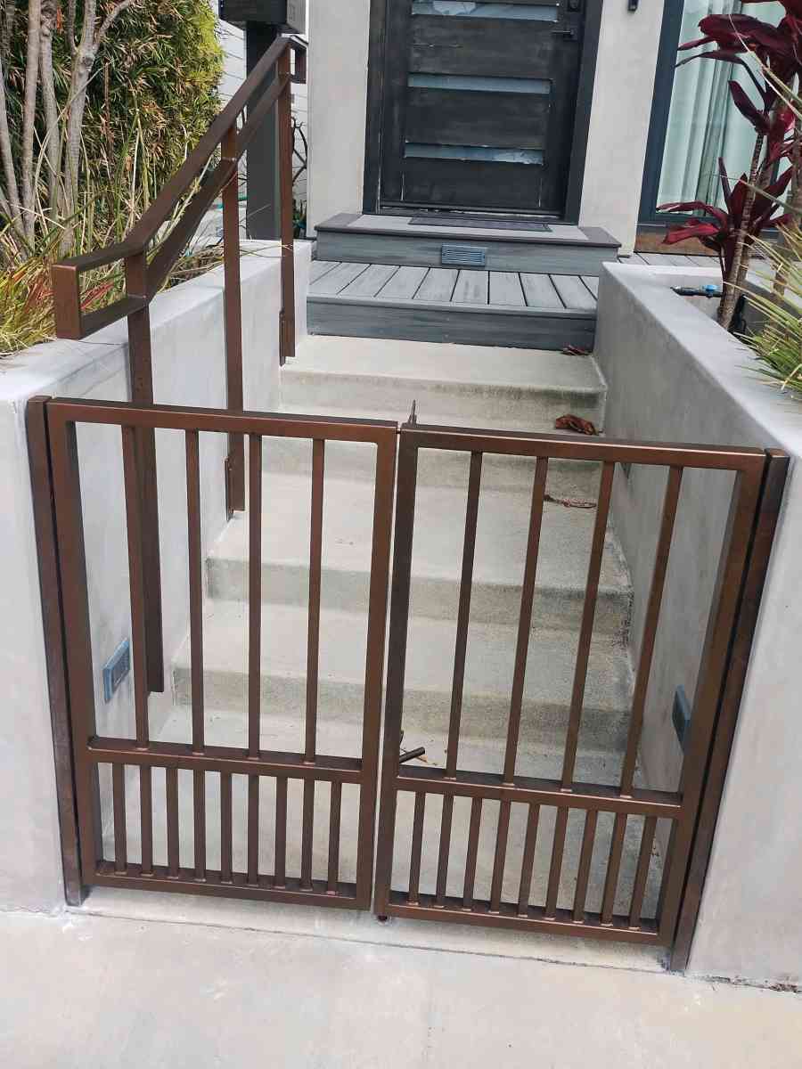 new gate - Santa Ana, California