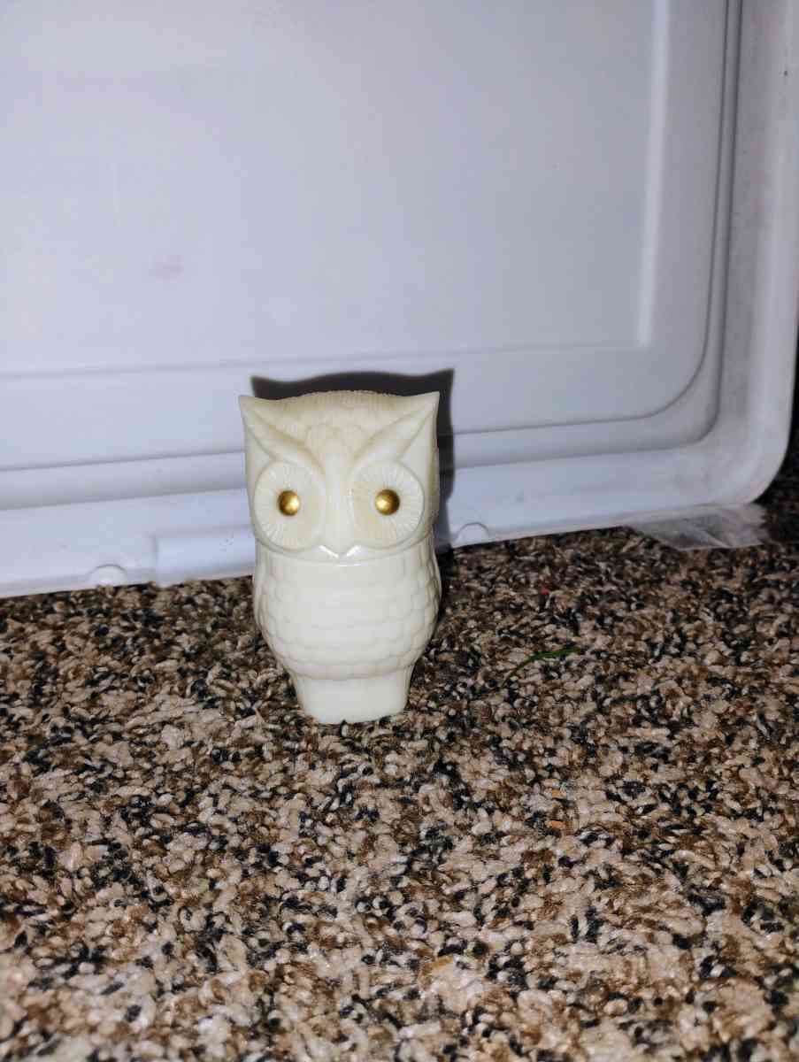 vintage avon screech owl milk glass perfume jar in amazing - Omaha, Nebraska - FleaMarketBay