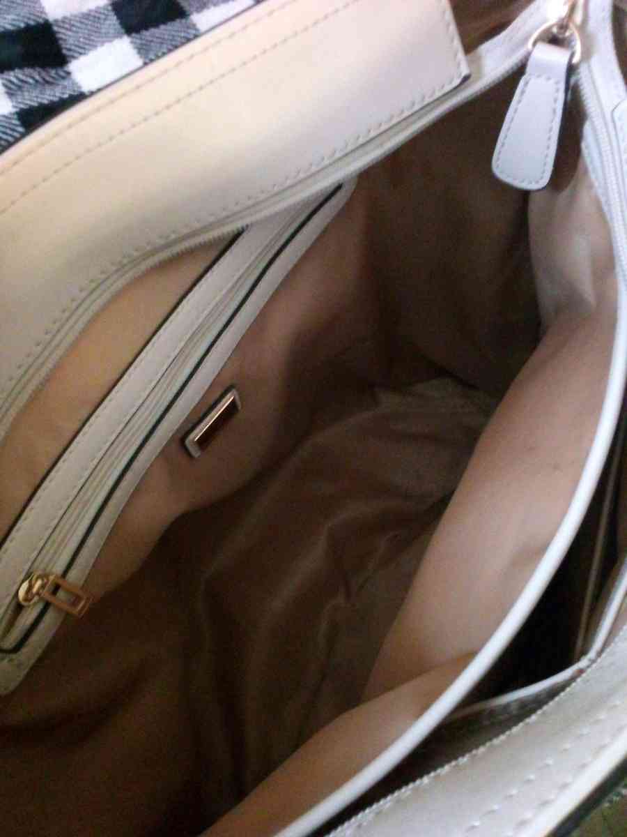 BRAND NEW GUESS FLORAL PURSE BAG - Albuquerque, New Mexico - FleaMarketBay