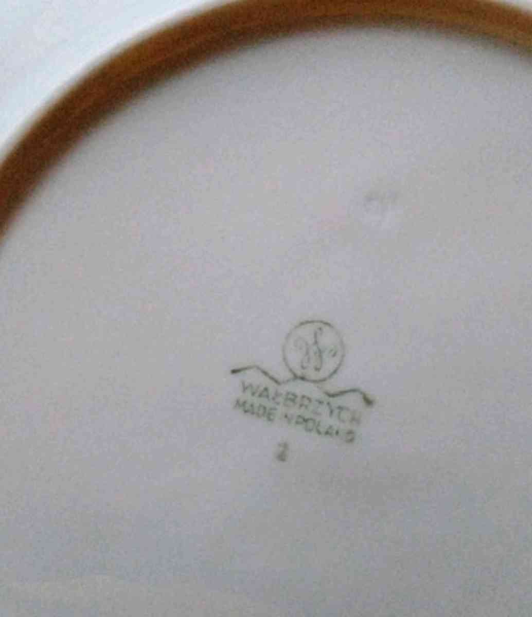 Vintage plates