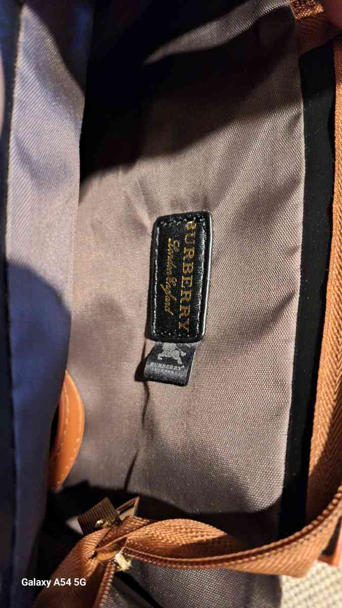 Burberry bag - Indiana, Pennsylvania - FleaMarketBay