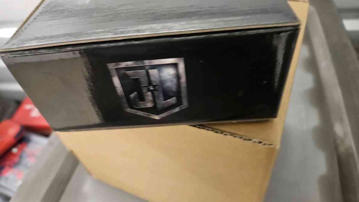 2017 SDCC Hot Wheels Batman Justice League Batmobile2017 SDC - Chula Vista, California - FleaMarketBay