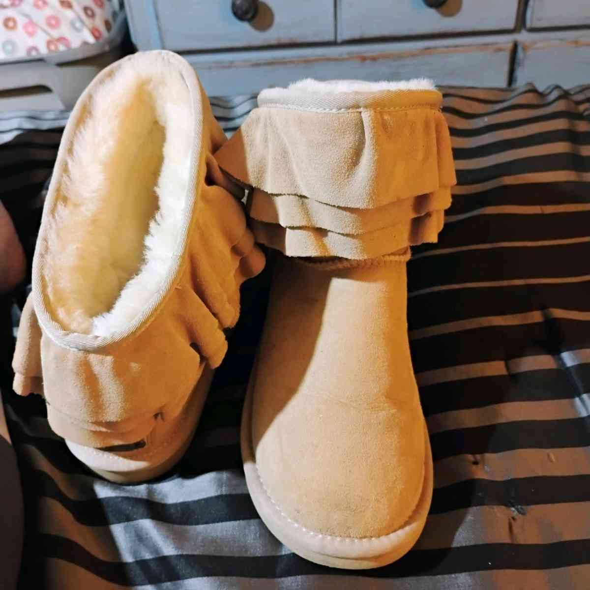 boots size 9 - Haskell, Texas - FleaMarketBay