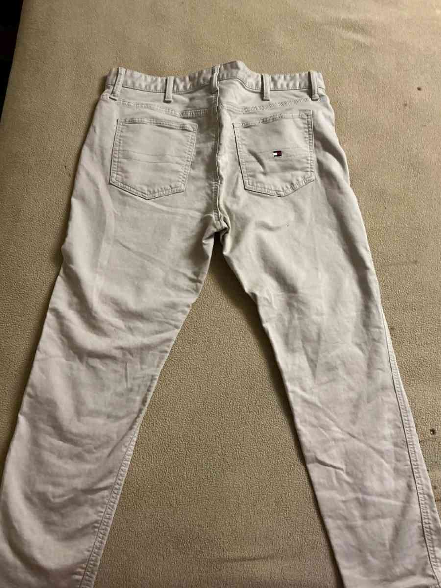 Mens white 36 30 Tommy Hilfiger Jeans Pants - Atlanta, Georgia