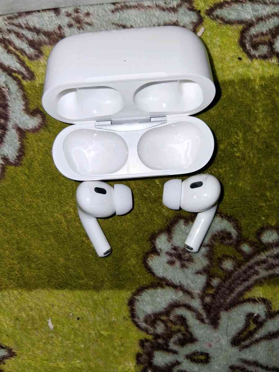 airpods pro 2nd generation - Altamonte Springs, Florida - FleaMarketBay