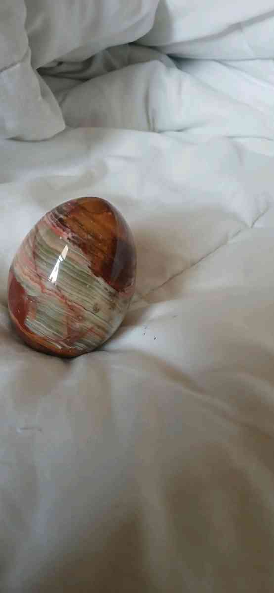 banded onyx egg - Buckley, Washington - FleaMarketBay
