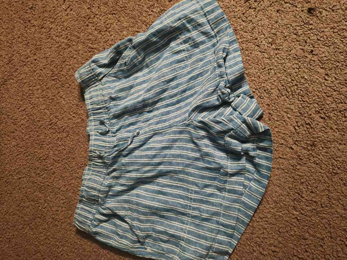 pants and bottoms - Manteca, California - FleaMarketBay